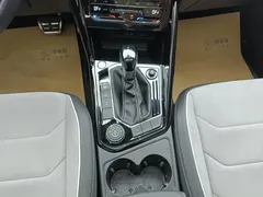 2022 Volkswagen Tayron 380TSI 4WD R-Line, белый — фото 16