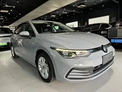 2021 Volkswagen Golf 200TSI DSG — фото 3
