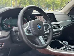 2021 BMW X5 xDrive30i M, чёрный — фото 6
