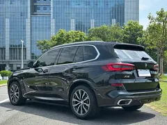 2021 BMW X5 xDrive30i M, чёрный — фото 12
