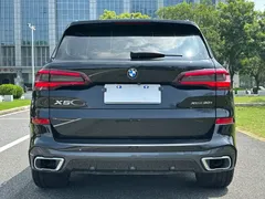 2021 BMW X5 xDrive30i M, чёрный — фото 13