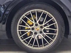 2022 Porsche Cayenne 3.0T Platinum, чёрный — фото 5
