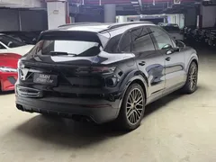 2022 Porsche Cayenne 3.0T Platinum, чёрный — фото 8