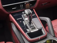 2022 Porsche Cayenne 3.0T Platinum, чёрный — фото 13