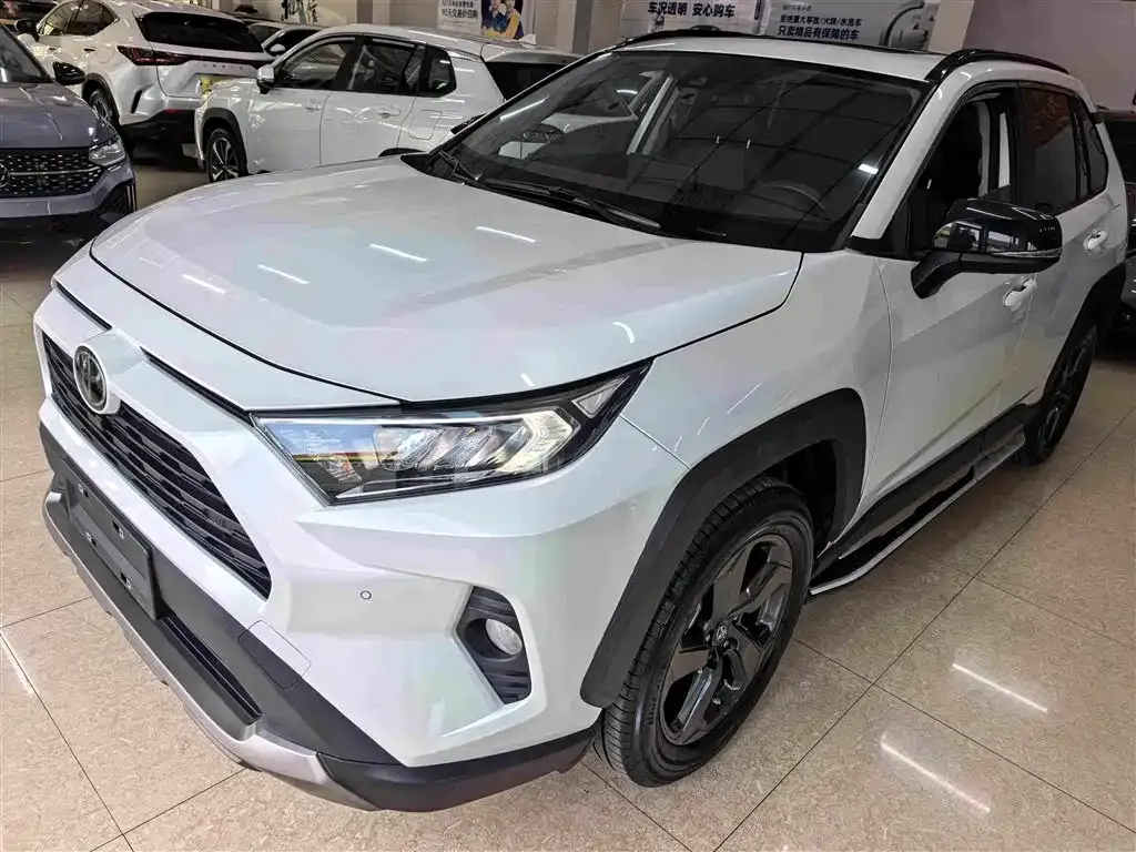 2022 Toyota RAV4 2.0L CVT 4WD Premium
