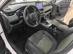 2022 Toyota RAV4 2.0L CVT 4WD Premium, белый — фото 4