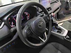 2022 Toyota RAV4 2.0L CVT 4WD Premium, белый — фото 6