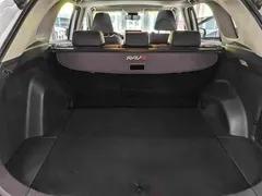 2022 Toyota RAV4 2.0L CVT 4WD Premium, белый — фото 19
