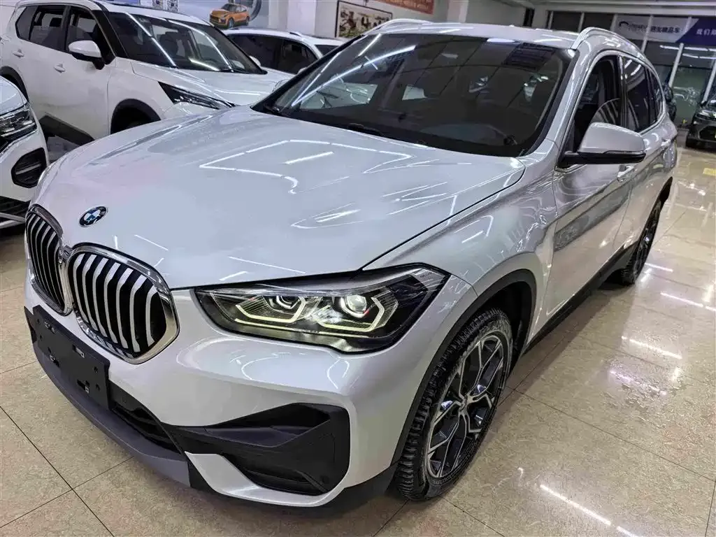 2022 BMW X1