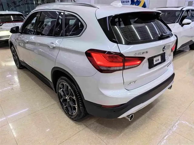 2022 BMW X1