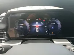 2023 Hongqi HS5 2.0T Pro, белый — фото 12