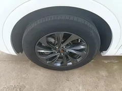 2023 Hongqi HS5 2.0T Pro, белый — фото 23