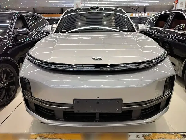2023 Li Auto L8