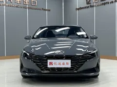 2022 Hyundai Elantra 1.5L CVT LUX Premium — фото 2