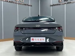 2022 Hyundai Elantra 1.5L CVT LUX Premium — фото 5