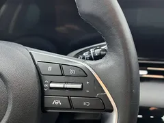 2022 Hyundai Elantra 1.5L CVT LUX Premium — фото 12