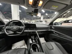 2022 Hyundai Elantra 1.5L CVT LUX Premium — фото 24