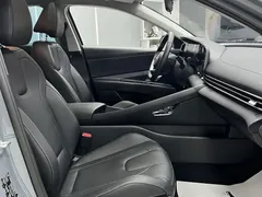 2022 Hyundai Elantra 1.5L CVT LUX Premium — фото 26