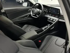 2023 Hyundai Elantra 1.5L CVT GLX Elite — фото 17