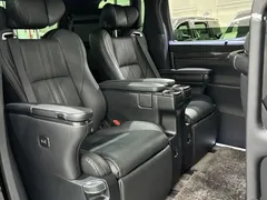 2020 Lexus LM 300h, чёрный — фото 15
