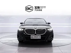 2026 BMW 5 Series 525Li M, чёрный — фото 2