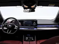 2026 BMW 5 Series 525Li M, чёрный — фото 5