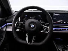 2026 BMW 5 Series 525Li M, чёрный — фото 7