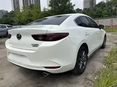2022 Mazda 3 2.0L AT, белый — фото 6