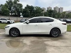 2022 Mazda 3 2.0L AT, белый — фото 10