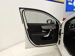 2022 Mercedes-Benz A-Class A 180 L, белый — фото 7