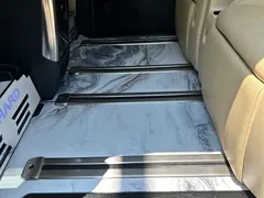2021 Toyota Alphard Hybrid 2.5L Premium, белый — фото 10