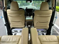 2021 Toyota Alphard Hybrid 2.5L Premium, белый — фото 12