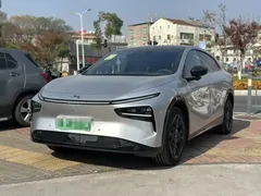 2025 Xpeng G7 702 Long Range Max — фото 2