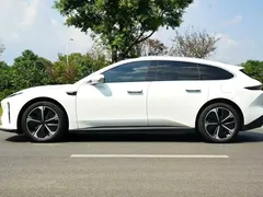 2023 Nio ET5T 75kWh Touring, белый — фото 3