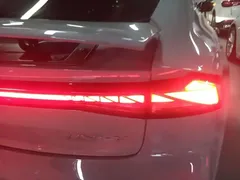 2022 Changan UNI-V 1.5T Premium — фото 8