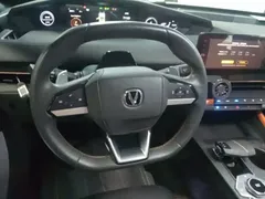 2022 Changan UNI-V 1.5T Premium — фото 11