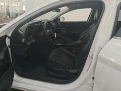 2022 Hyundai Elantra 1.5L CVT GLX Elite, белый — фото 9