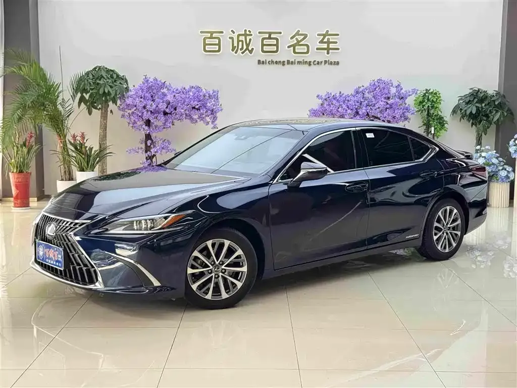 2021 Lexus ES 300h