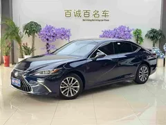 2021 Lexus ES 300h, синий — фото 1