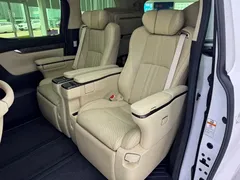 2021 Toyota Alphard Hybrid 2.5L Premium, белый — фото 5