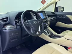 2021 Toyota Alphard Hybrid 2.5L Premium, белый — фото 8