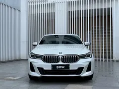 2021 BMW 6 Series GT 630i M, белый — фото 2