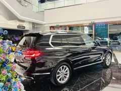 2023 BMW X7 xDrive40i, чёрный — фото 6