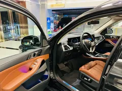 2023 BMW X7 xDrive40i, чёрный — фото 7