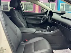 2022 Mazda 3 2.0L AT, белый — фото 17
