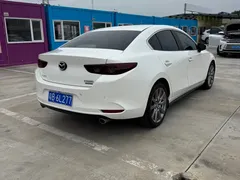 2022 Mazda 3 2.0L AT, белый — фото 22