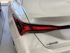 2022 Toyota Avalon 2.0L Luxury, белый — фото 11