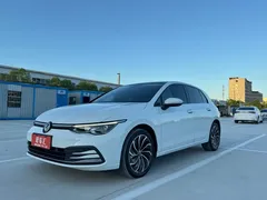 2023 Volkswagen Golf 280TSI DSG Pro, белый — фото 1