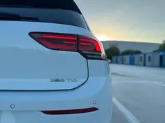 2023 Volkswagen Golf 280TSI DSG Pro, белый — фото 11