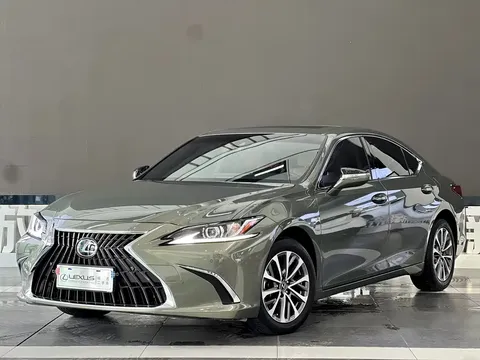 2022 Lexus ES 200